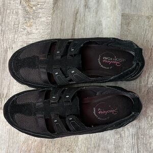 Skechers Black Slip-On Comfort Sneakers shoes women’s 8